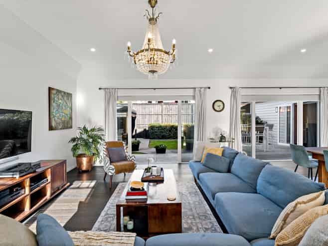 2 Fetter Lane, Paerata