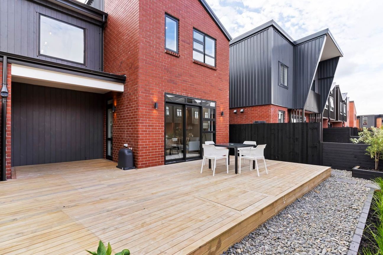 Modern 4 Bedroom Home in Prime Hobsonville Location - Widok 2
