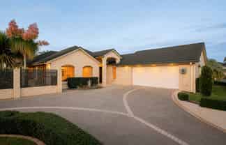 11 Raungawari Drive, Huntington