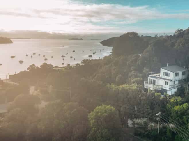 19 Excelsior Road, Stewart Island