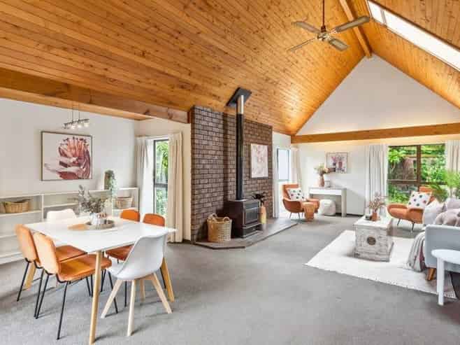 100 Rimu Road, Paraparaumu