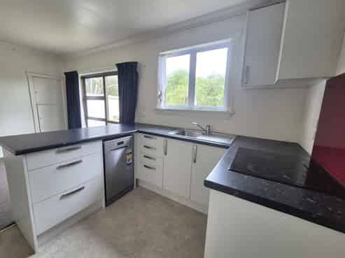 80 South Road, Manaia