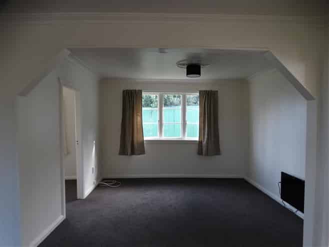80 South Road, Manaia