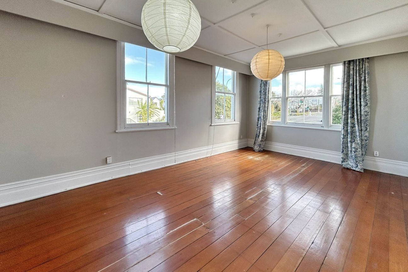 Heritage Charm & Comfort – Spacious 4-Bed in H... - Widok 6