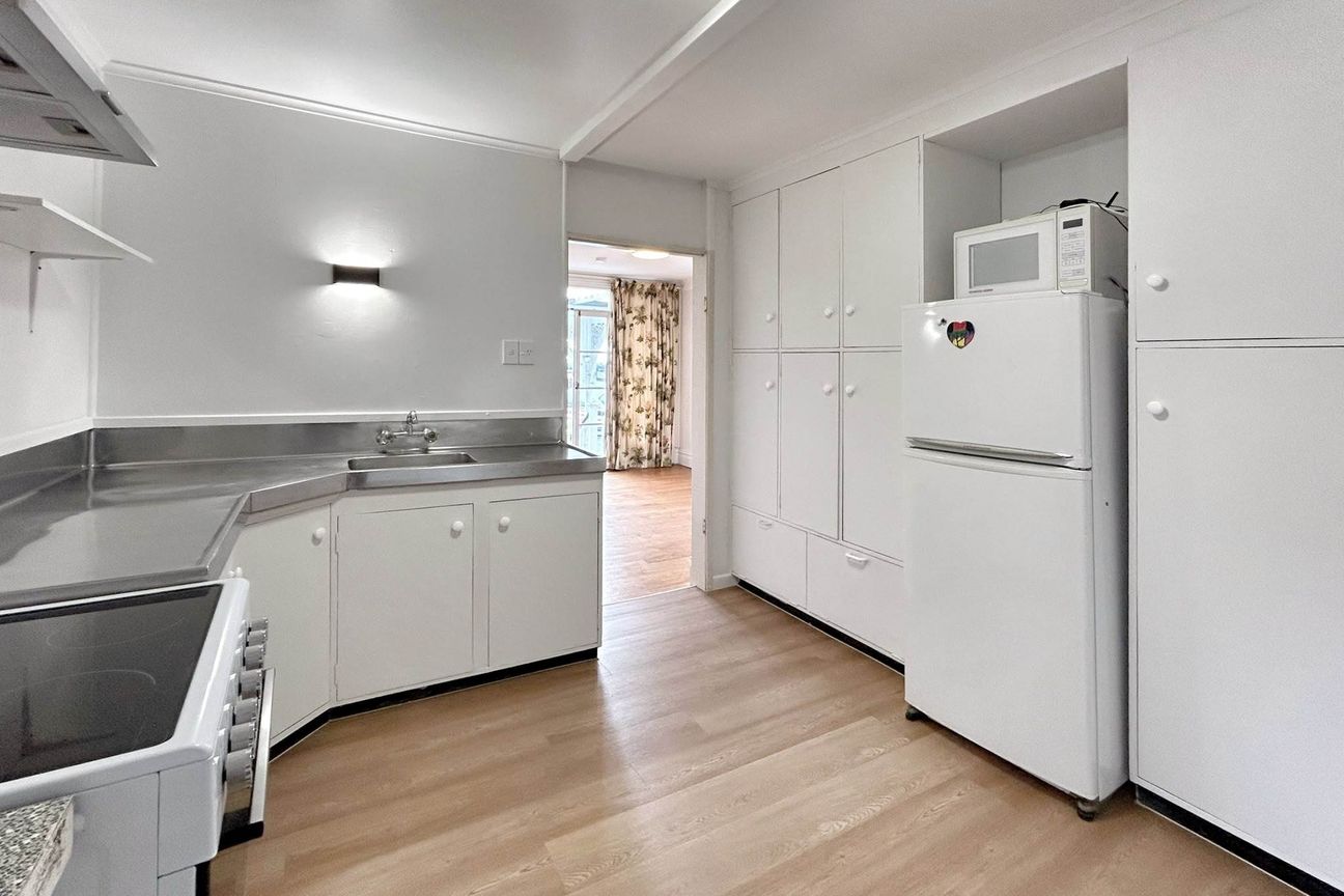 Heritage Charm & Comfort – Spacious 4-Bed in H... - Widok 4