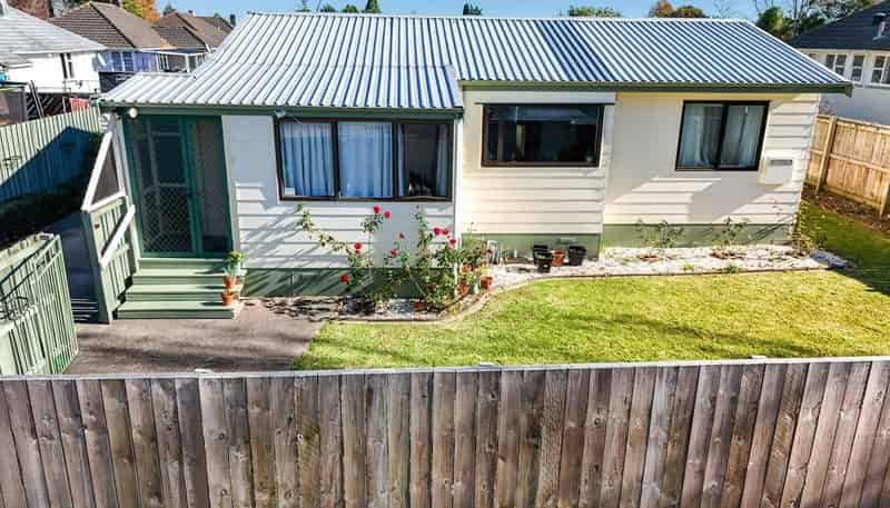 3 Kenney Crescent, Fairfield
