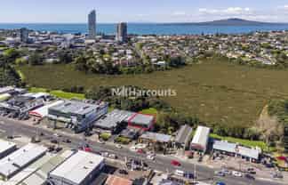Versatile Takapuna Showroom/Office 