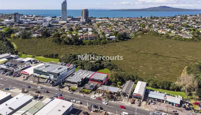 2B/38 Barrys Point Road, Takapuna