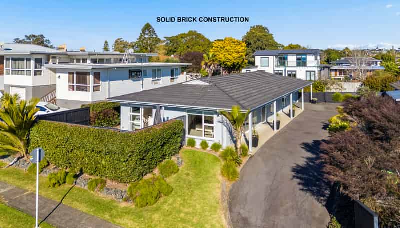 24 The Crest, Sunnyhills