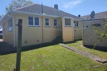 616 Featherston Street, Roslyn