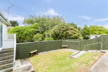 15 Kapiti Crescent , Titahi Bay