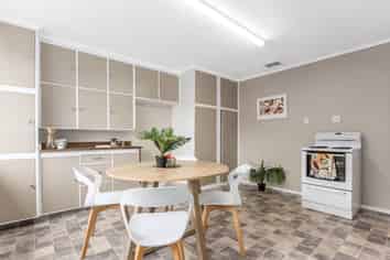 15 Kapiti Crescent , Titahi Bay