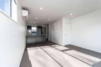 7/51 Hills Road, Edgeware