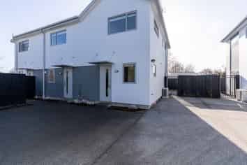 7/51 Hills Road, Edgeware