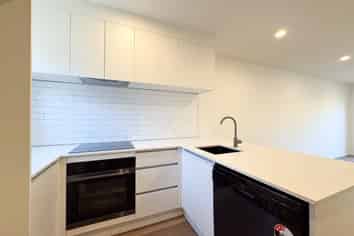 2/12 Molley Green Place, Mount Roskill