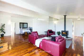 52 Cypress Drive, Maungaraki