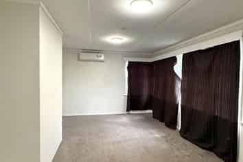 33 Gifford Avenue, Mount Albert