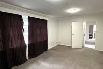 33 Gifford Avenue, Mount Albert