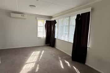33 Gifford Avenue, Mount Albert