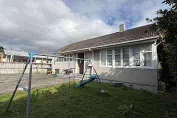 33 Gifford Avenue, Mount Albert