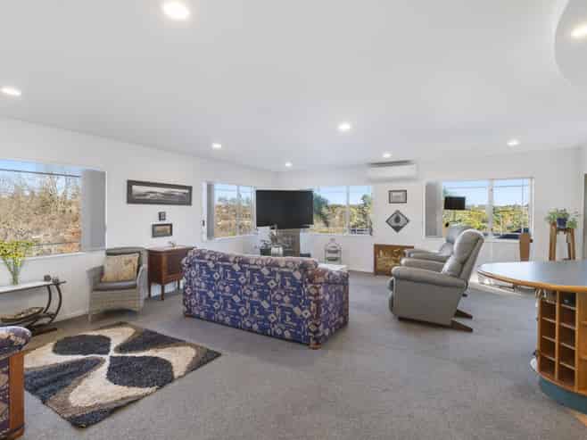 6C Reynolds Road, Pukekohe