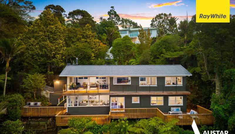 32 Rangiwai Road, Titirangi