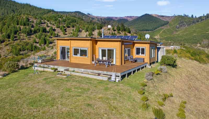 325 Forest Creek Road, Tapawera