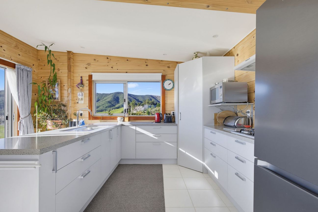 Off-Grid Living with Unmatched Views! – pohled 2