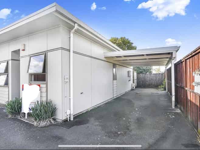 8A Ford Street, Hamilton East