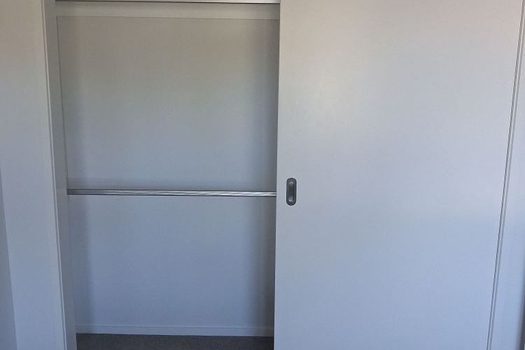 Modern Flat in Riverhead - Ideal Location! - Widok 5