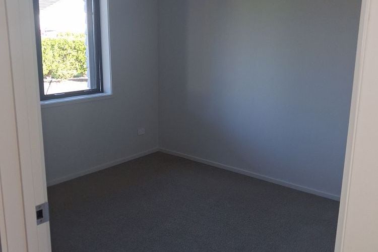 Modern Flat in Riverhead - Ideal Location! - Widok 4