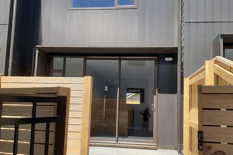 MODERN TOWNHOUSE AND SO CLOSE TO WELLINGTON CITY! - Ansicht 2
