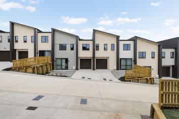 3/2 North Ridge Drive, Rototuna North