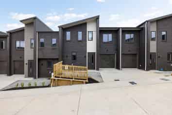 6/2 Benjamin Avenue, Rototuna North