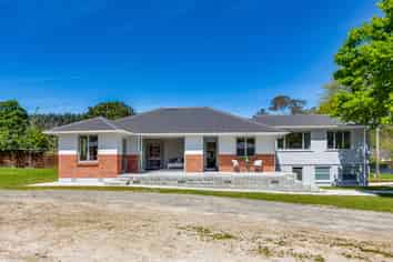 33 Moreaki Road, Maoribank