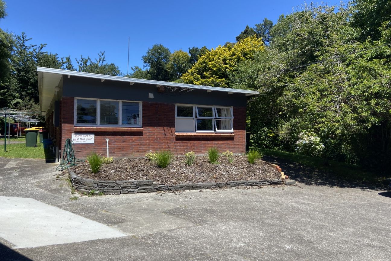 Two-bedroom Treasure on Mill Rd - Meer