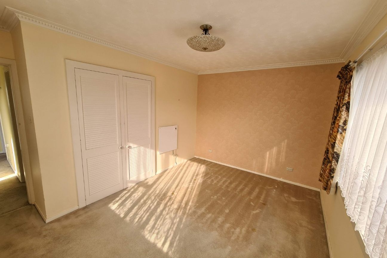 Perfect location, generous sized family home! - Widok 4