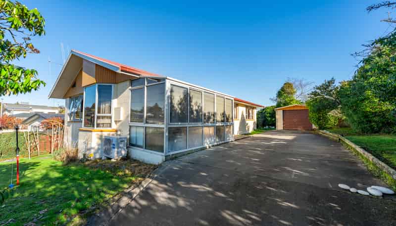 40 Mountain View Road, Glenwood