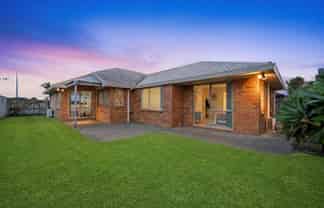 19 Norm Pellow Drive, The Gardens