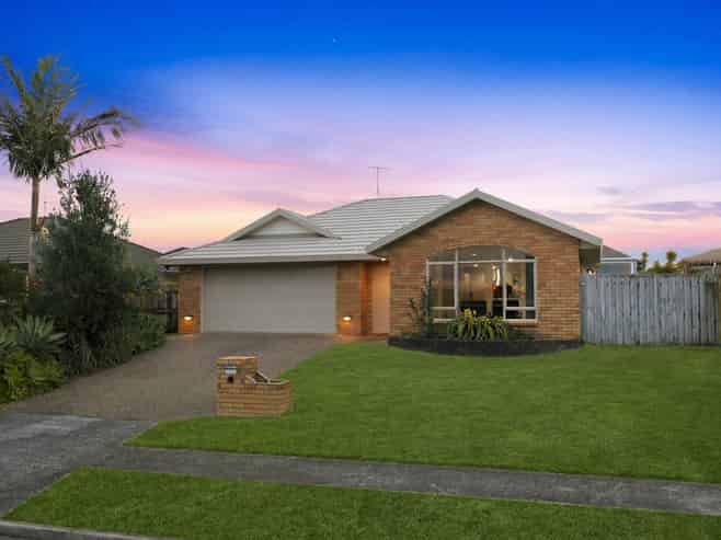 19 Norm Pellow Drive, The Gardens
