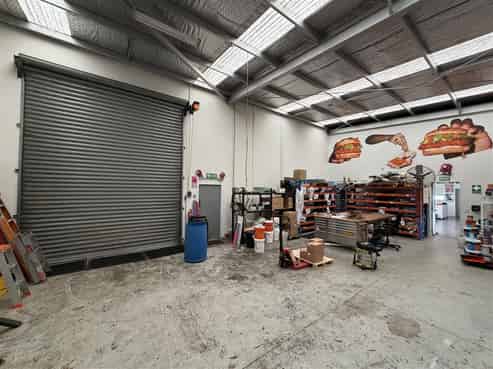 Functional Sydenham Showroom & Warehouse