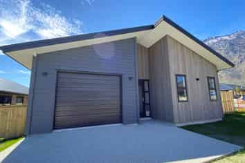 8 Howden Drive, Jacks Point