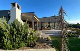 14 Pekapeka Street, Raglan