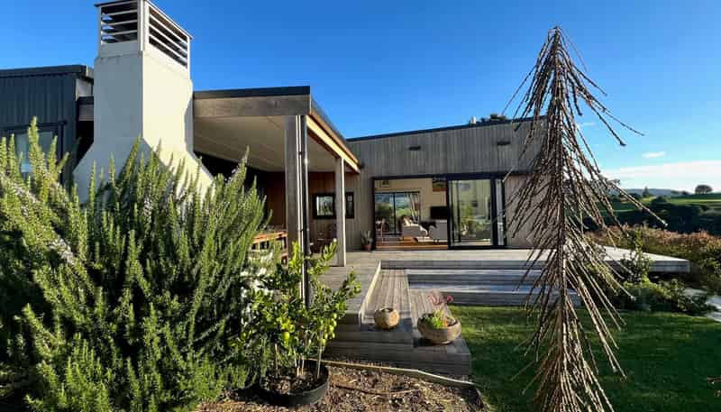 14 Pekapeka Street, Raglan