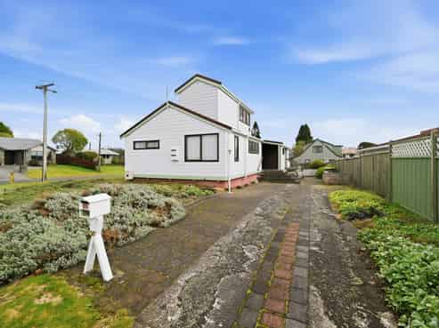 29 Kerswell Terrace , Tihiotonga