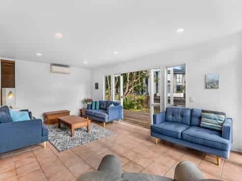 54A Comins Crescent, Mission Bay