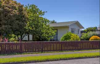6 Baillie Crescent, Carterton