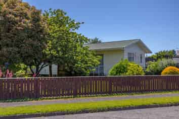 6 Baillie Crescent, Carterton
