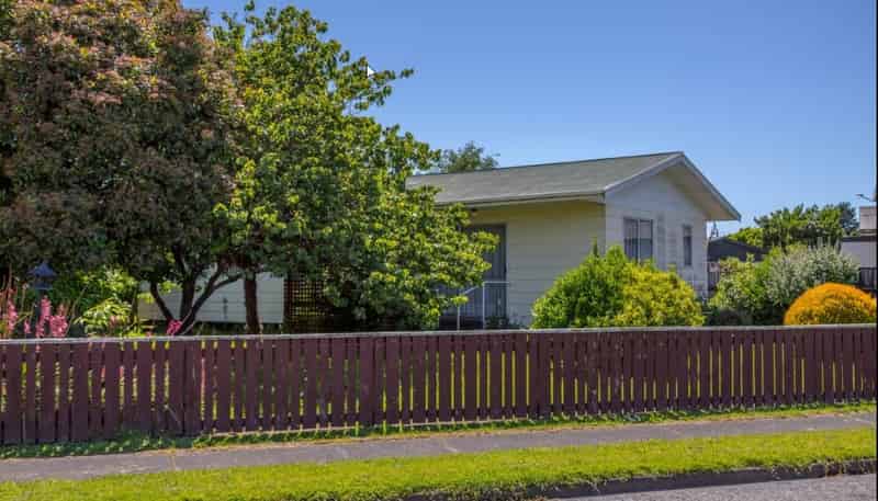 6 Baillie Crescent, Carterton
