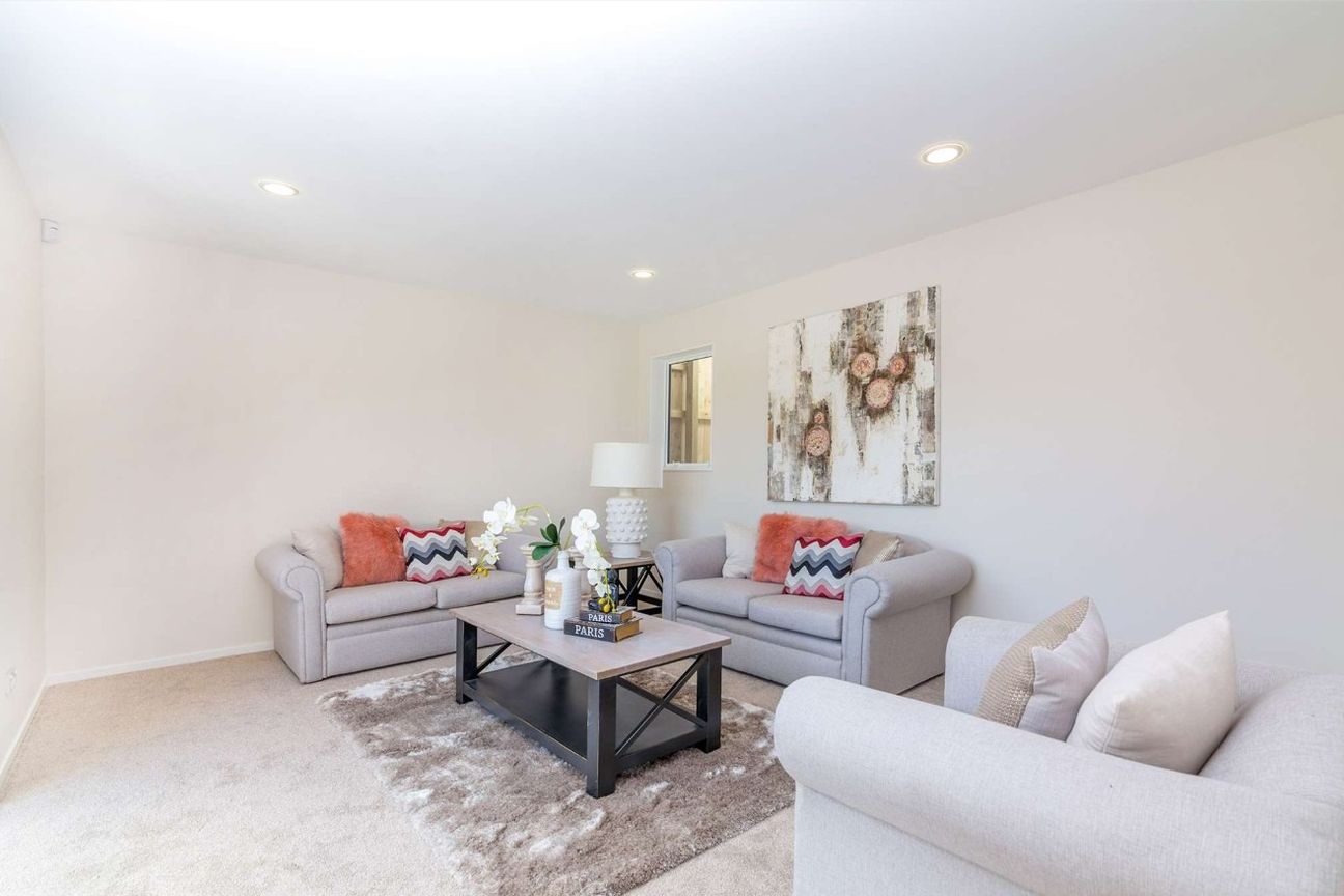 Modern 4 Bedroom House Zoned for Botany Downs College - Widok 6